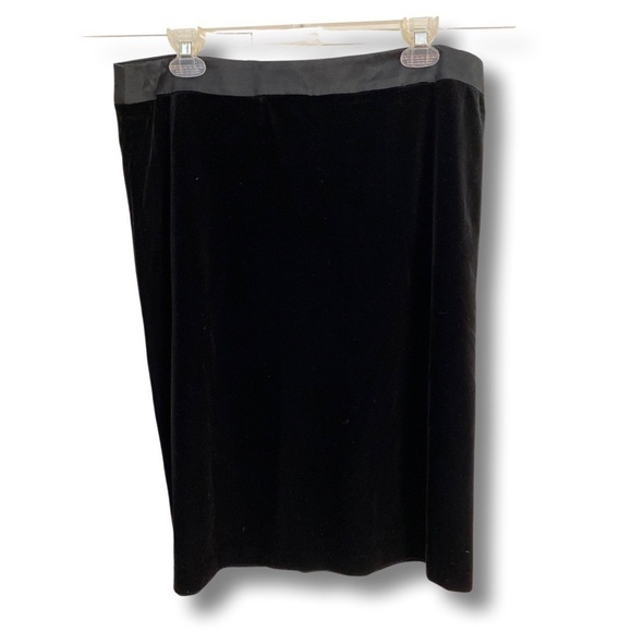 JS Collections Black Velvet Skirt Size 16 - Picture 1 of 3